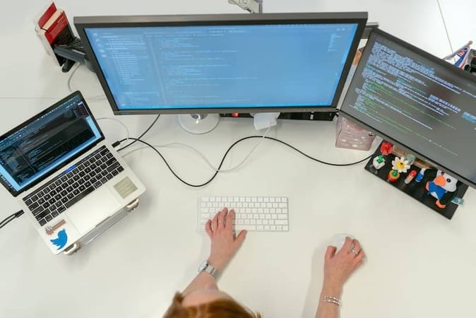 8 Best Software Engineer Salary Research Sites for 2024