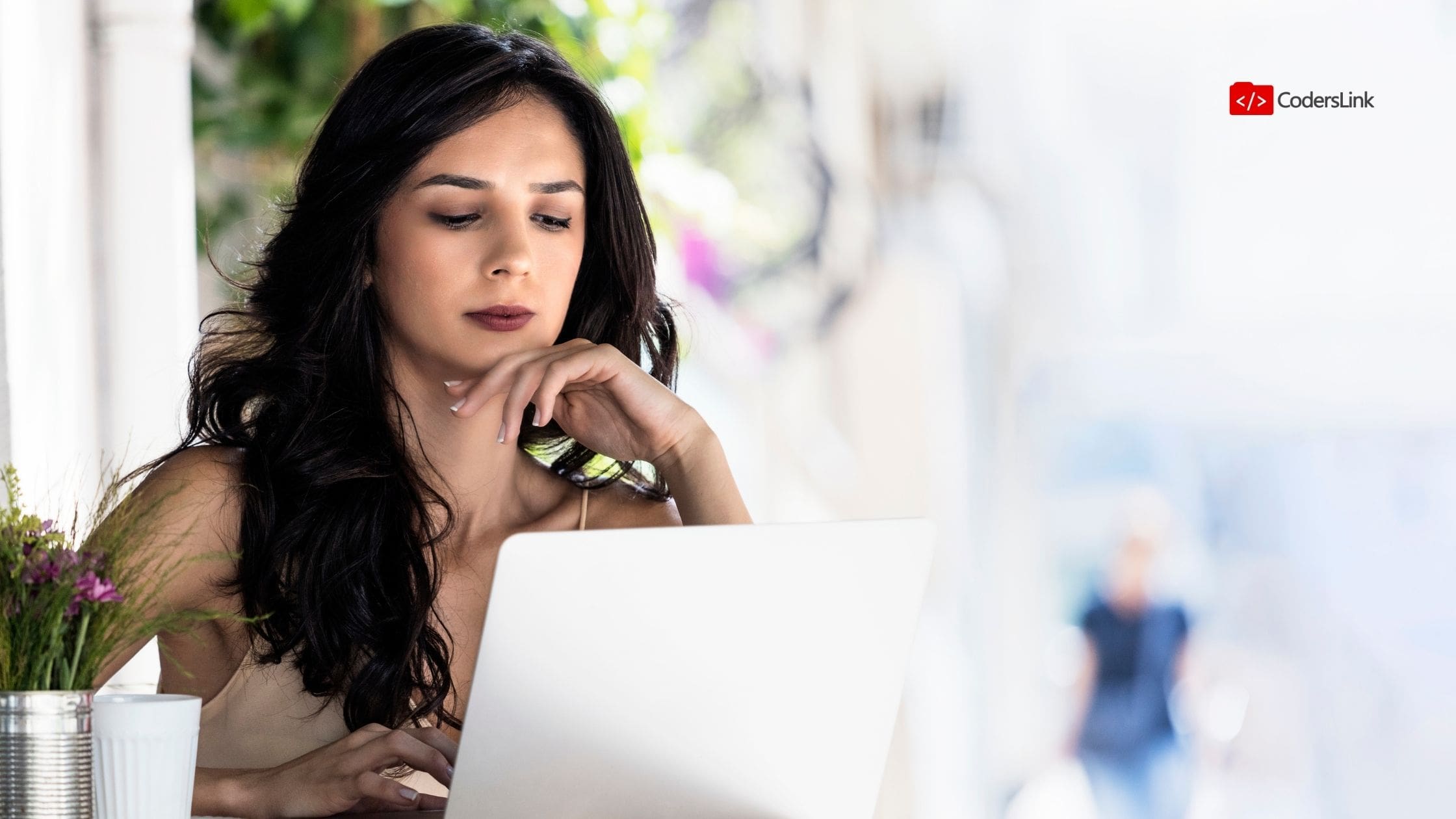 Cómo buscar, obtener y triunfar en un trabajo en línea