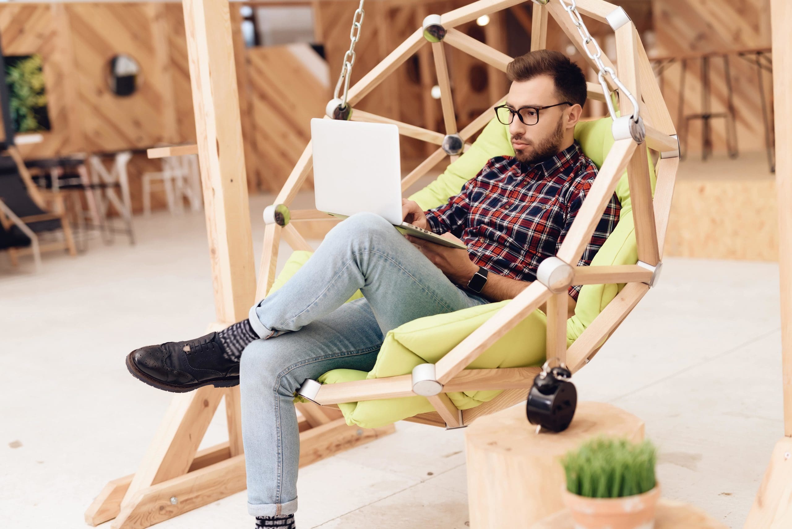 ¿Qué Es Trabajo Remoto? ¿Cómo Funciona El Trabajo a Distancia? ¿Dónde Consigo Un Puesto Remoto?